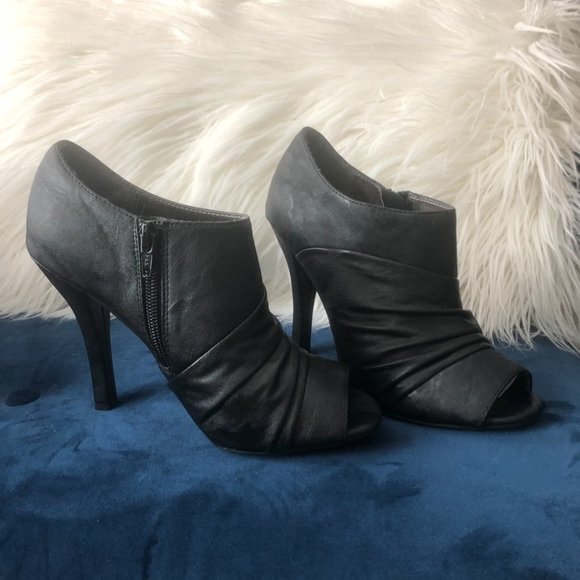 NIB! Charles David Fluster 2 Open Toe Booties - Picture 11 of 15